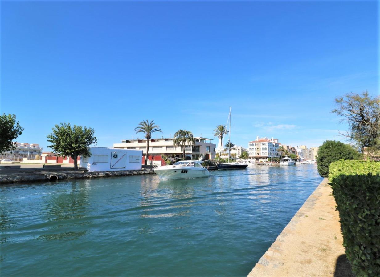 Delta Muga, Piso Muy Cerca De La Playa Appartement Empuriabrava Buitenkant foto